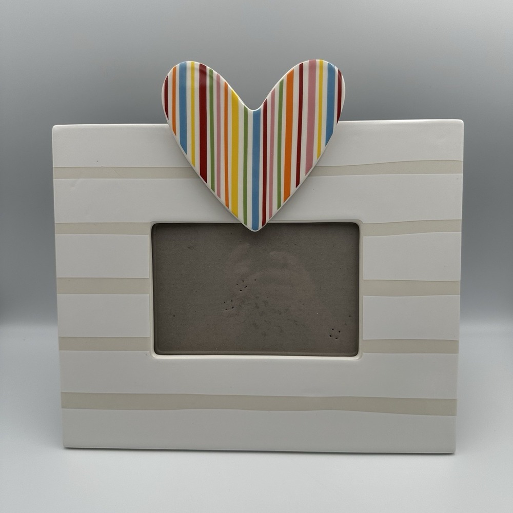 Coton Colors Happy Everything White‎ Striped 4x6 Picture Frame Mini Heart Attach